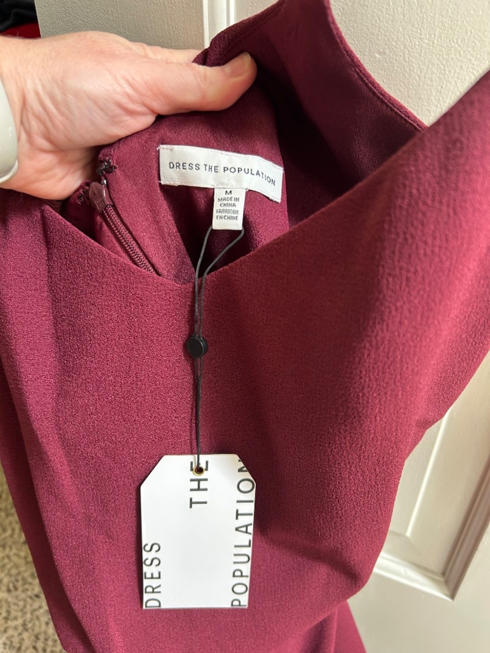 Dress the Population burgundy dress size medium NWT - Picture 3 of 3